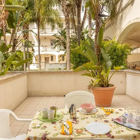 Quadrilocale Corso Italia 30 Piano Terra Con Spazio Esterno Holiday home Gallipoli